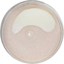 Load image into Gallery viewer, Apple Crisp 14 oz Mason Jar Candle
