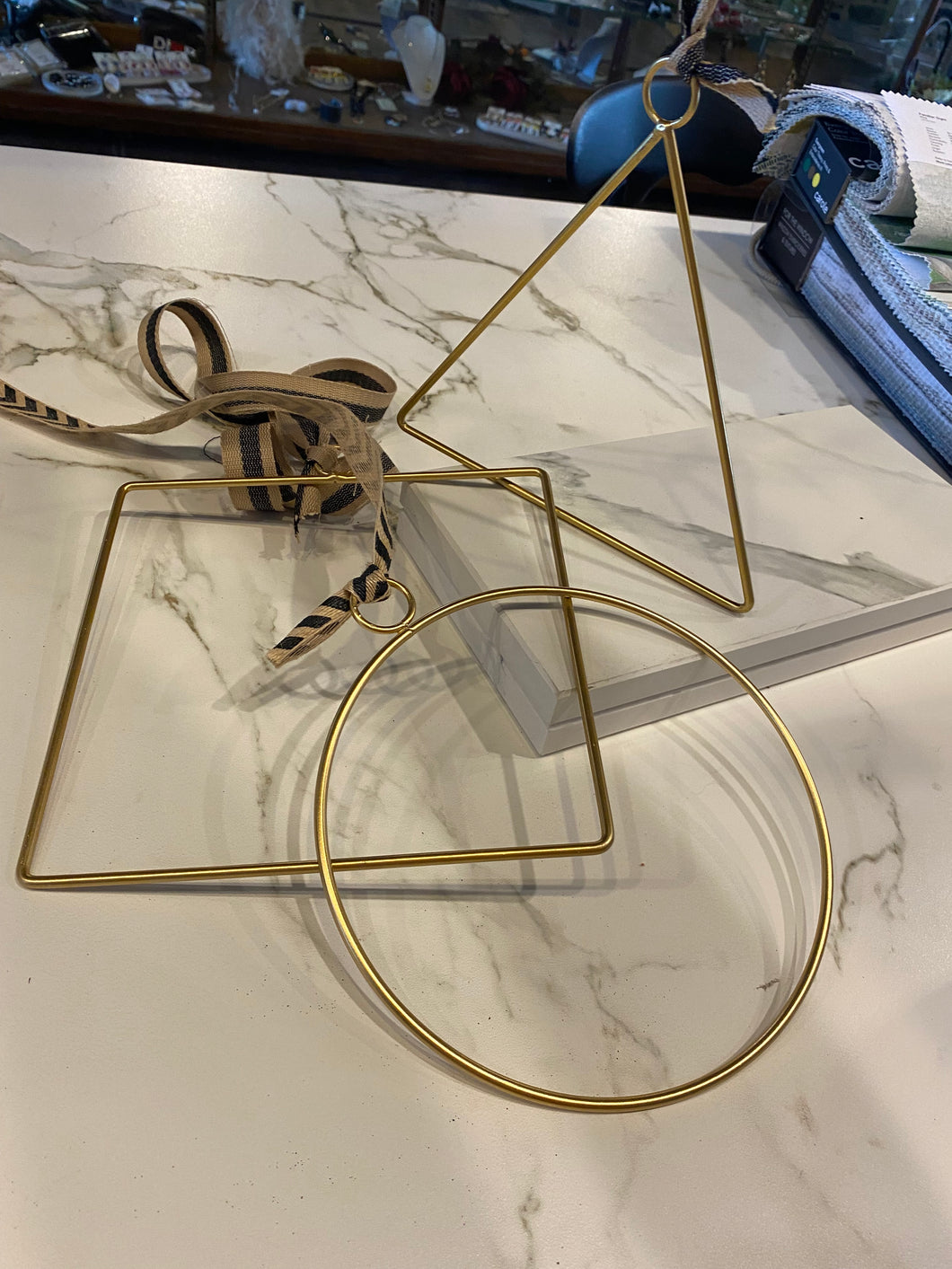 Large Gold Ornament - Shapes