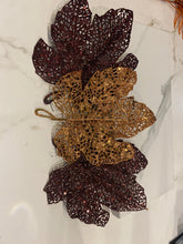 Load image into Gallery viewer, Glitter Leaf Clip

