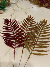 Load image into Gallery viewer, Glitter Fern Pick
