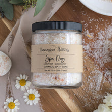 Load image into Gallery viewer, Bath Soak Salts - 2 Scents
