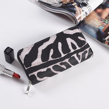 Load image into Gallery viewer, Leopard &amp; Zebra print Faux  Wallet
