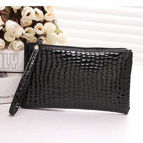 Faux Croc Skin Long Wristlet purse - Black - GoldenLadderInteriors