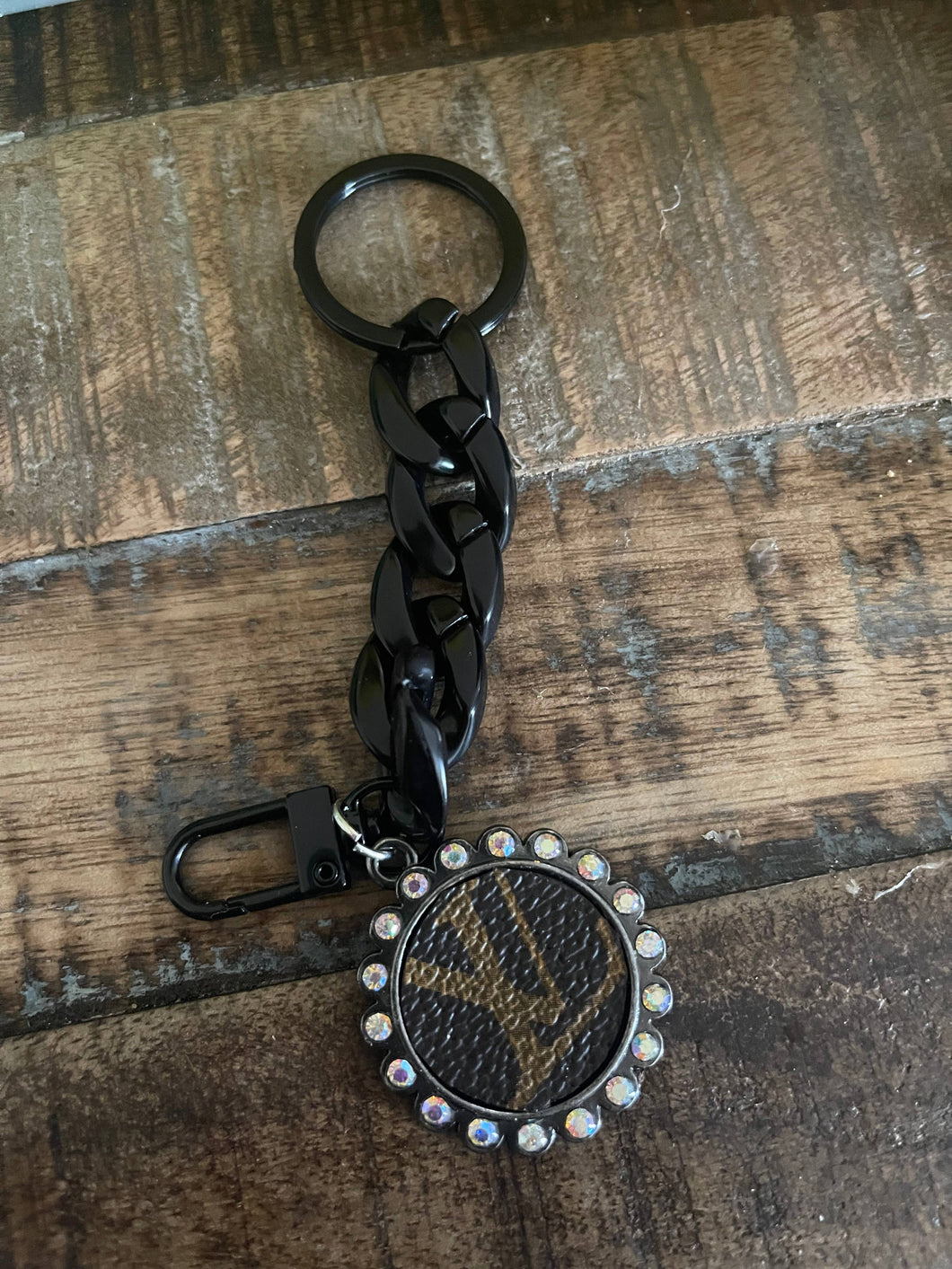 LV Luxury chain rhinestone  keychain