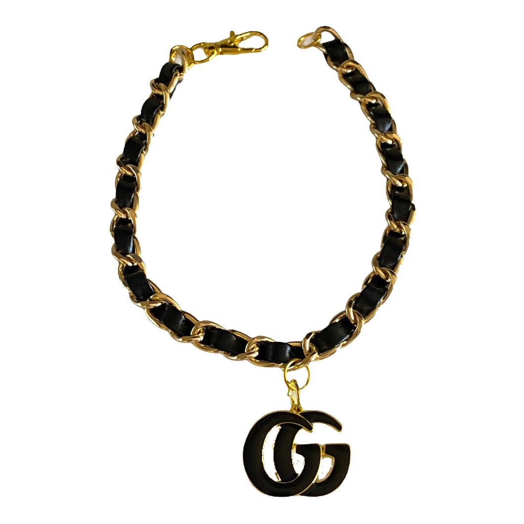 GG Black and Gold Necklace - GoldenLadderInteriors