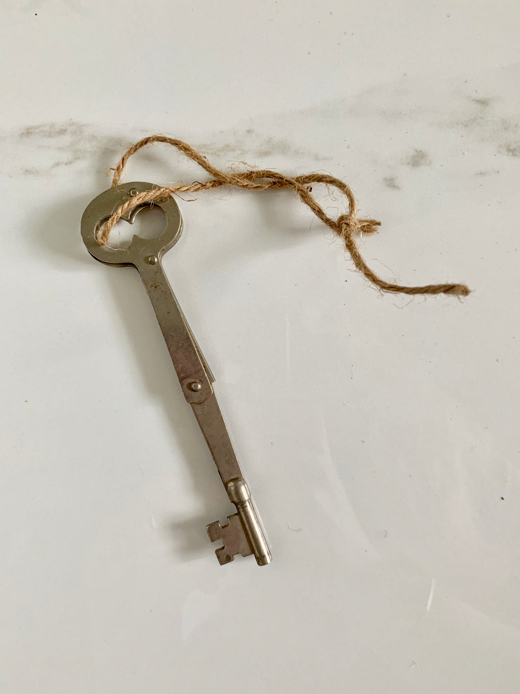 Foldable Vintage Key - GoldenLadderInteriors