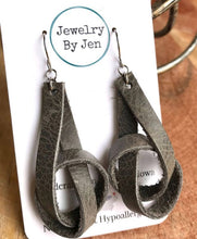 Load image into Gallery viewer, Grey Leather Knot earrings
